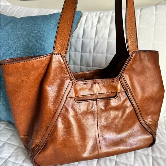 HOBO Bellamy Genuine Leather Tote - Picture 5 of 13